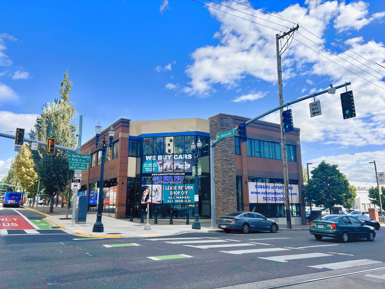 Primary Photo Of 400-438 E Burnside St, Portland Office For Lease