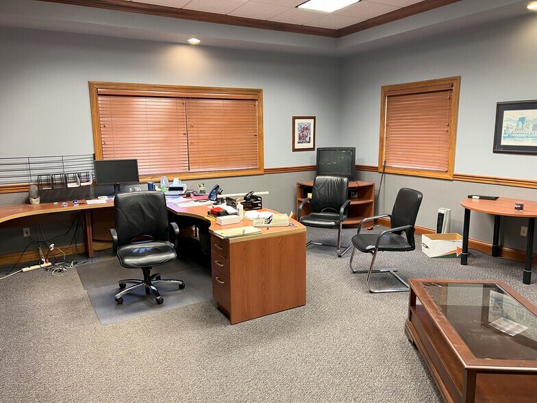 More Photos Of 8514-8518 N Dixie Dr, Dayton Medical For Lease