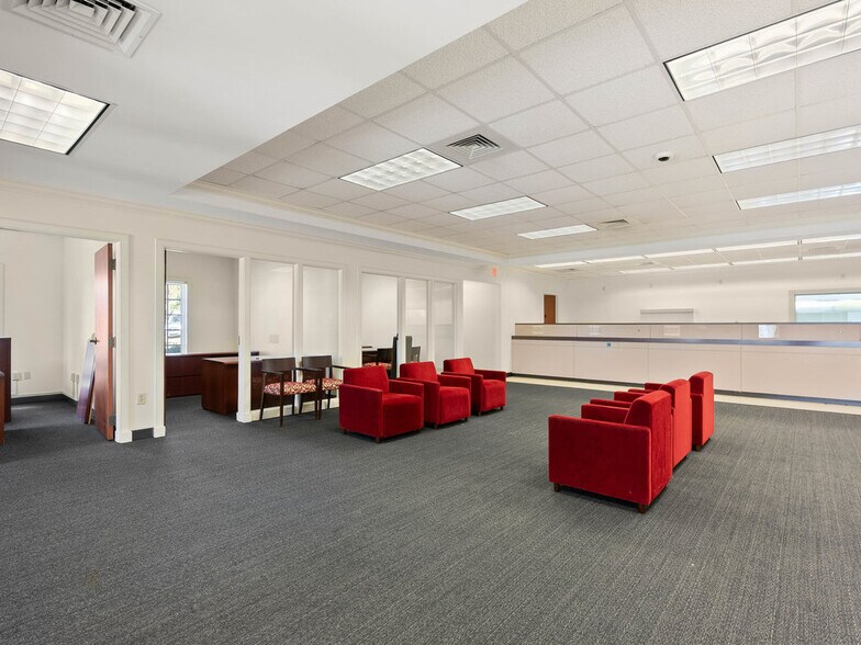 More Photos Of 79 S Main St, Inman General Retail For Sale