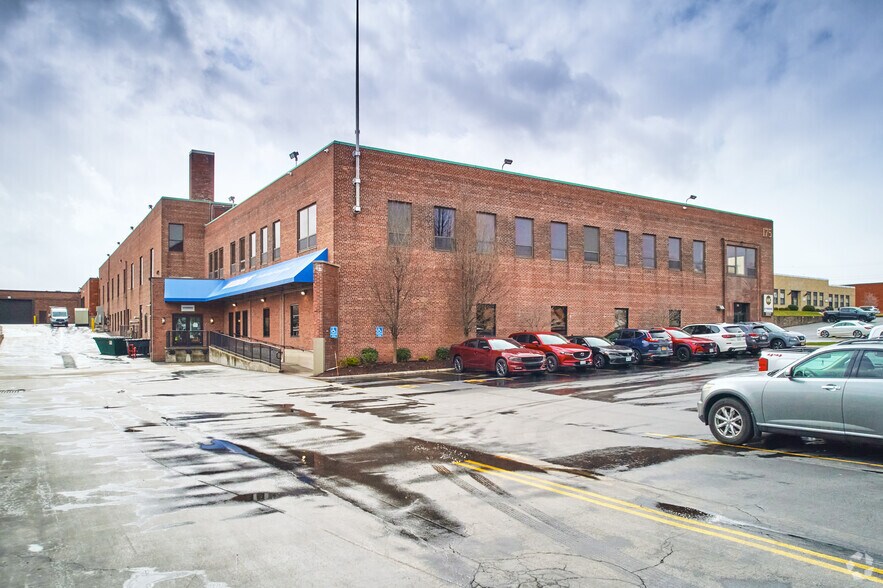 More Photos Of 133-181 Humboldt St, Rochester Warehouse For Lease