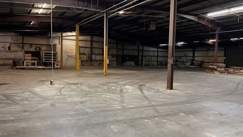 More Photos Of 1652 Ellen Rd, Benton Harbor Manufacturing For Sale