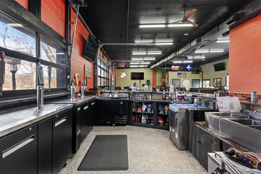 More Photos Of 97 E Main St, Batavia Office For Sale