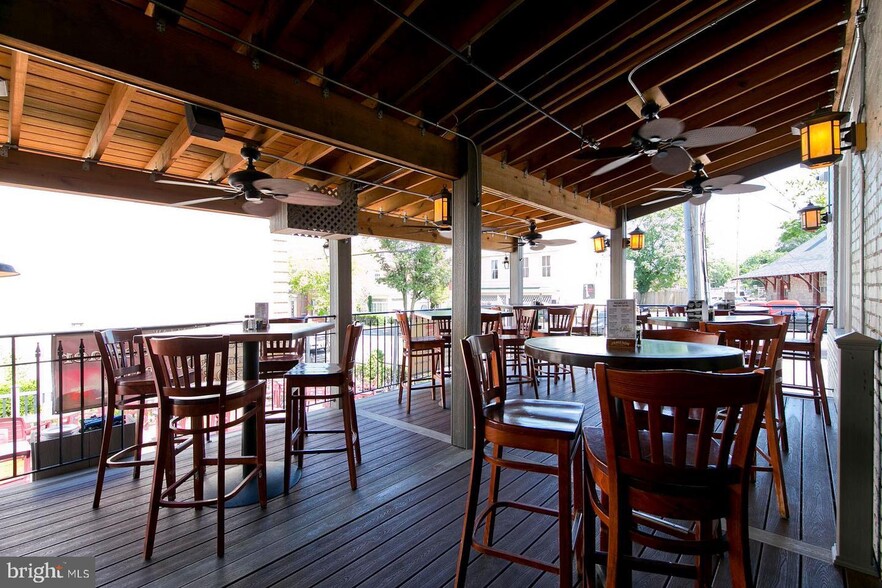 More Photos Of 121-125 E Piccadilly St, Winchester Restaurant For Sale