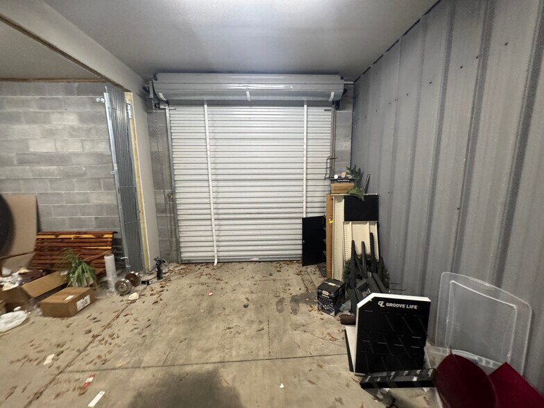 More Photos Of 990 N Daleville Ave, Daleville Warehouse For Sale