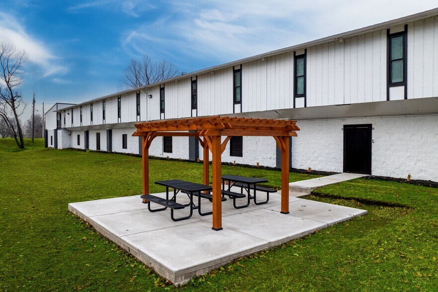 More Photos Of 425 W Taft St, Wichita Apartments For Sale