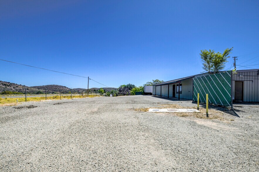 More Photos Of 10650 S Highway 69, Mayer Industrial For Lease
