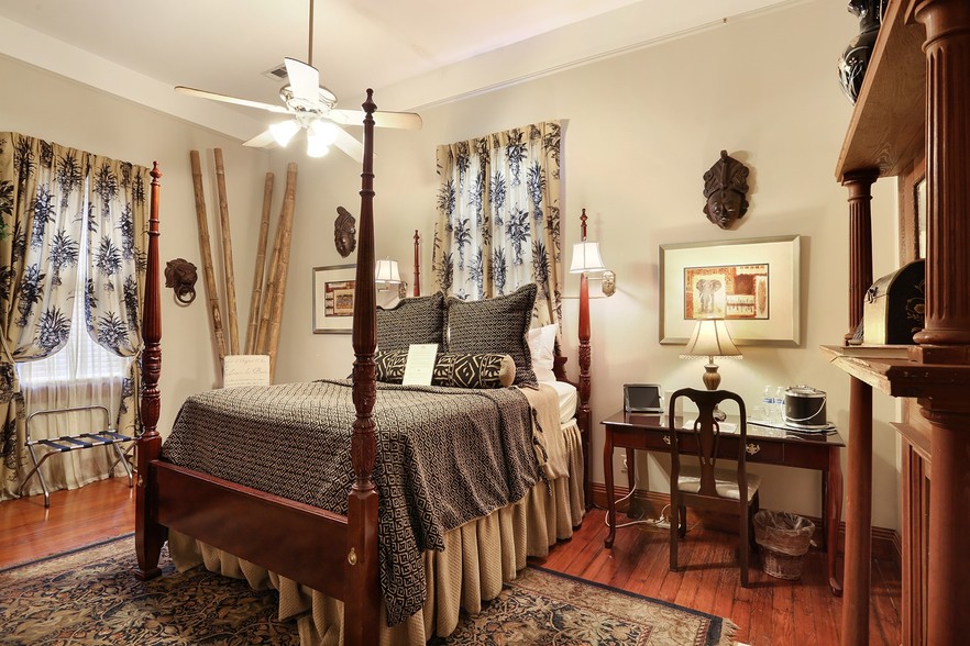 More Photos Of 120 S Pierce St, New Orleans Hotel For Sale