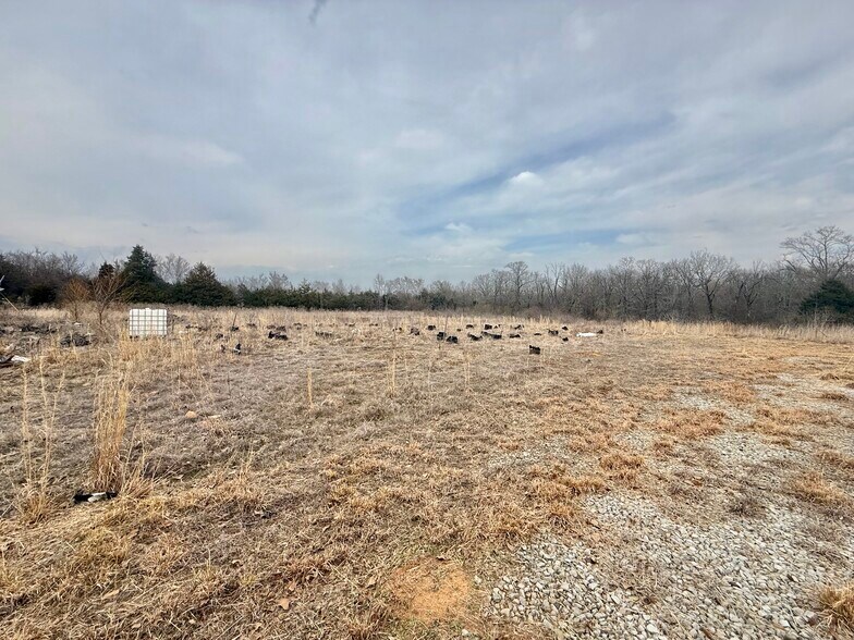 More Photos Of 18870 County Line Rd, Keota Manufacturing For Sale