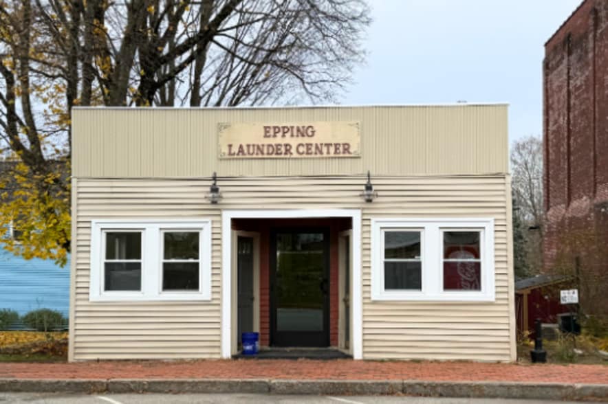 Primary Photo Of 137 Main St, Epping Storefront For Sale