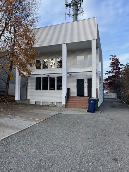 More Photos Of 2715 E 31st Ave, Spokane Office For Sale