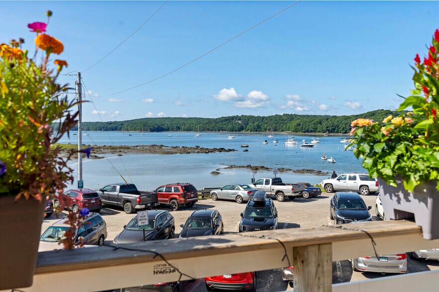 More Photos Of 85 Parking Lot Ln, Damariscotta Restaurant For Sale