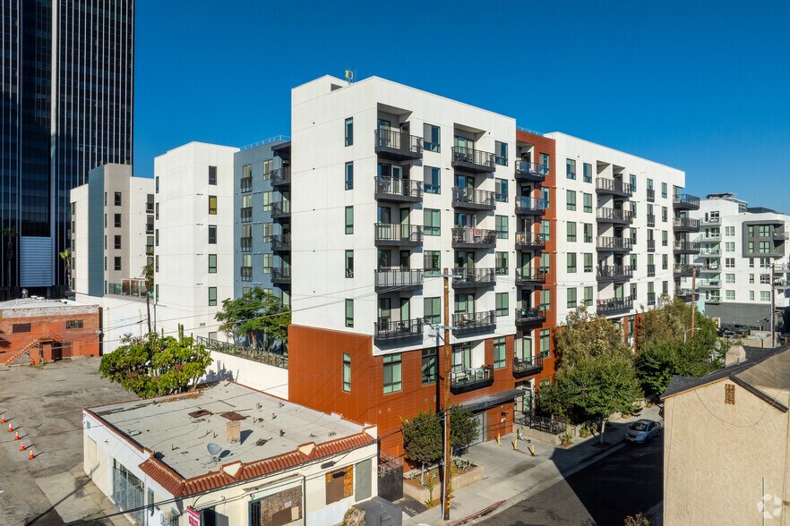 More Photos Of 6240 W Sunset Blvd, Los Angeles Apartments For Lease