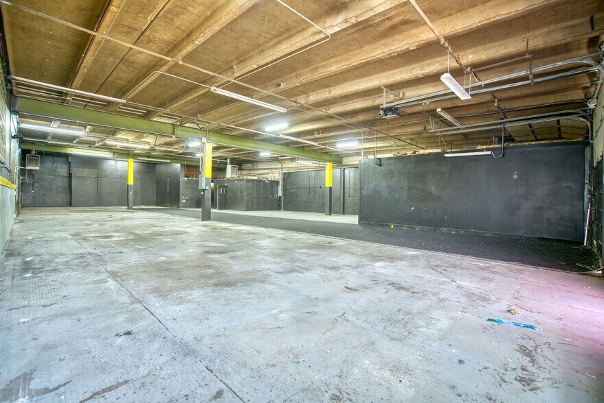 More Photos Of 555 Alter St, Broomfield Service For Lease