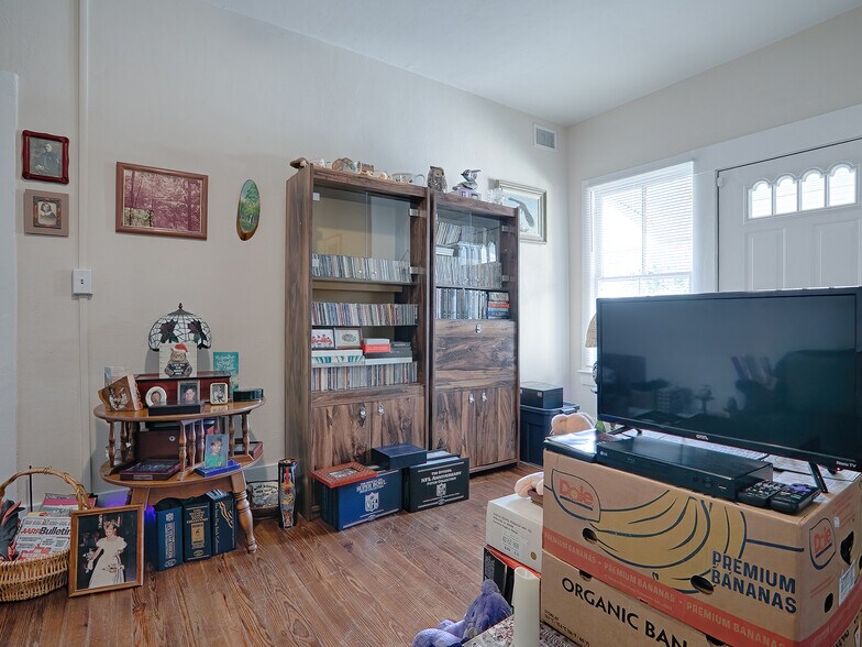 More Photos Of 422 E Citrus Ave, Eustis Multifamily For Sale
