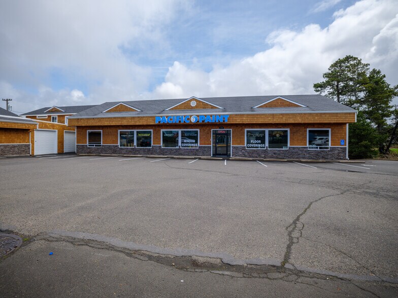 Primary Photo Of 3003 Highway 101 N, Gearhart Self Storage For Sale