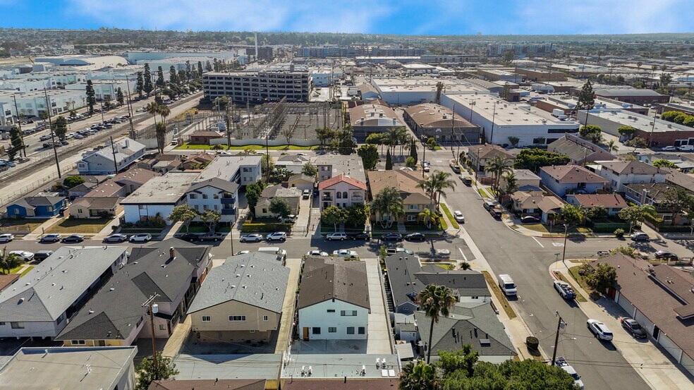 More Photos Of 12527 Cranbrook Ave, Hawthorne Apartments For Sale