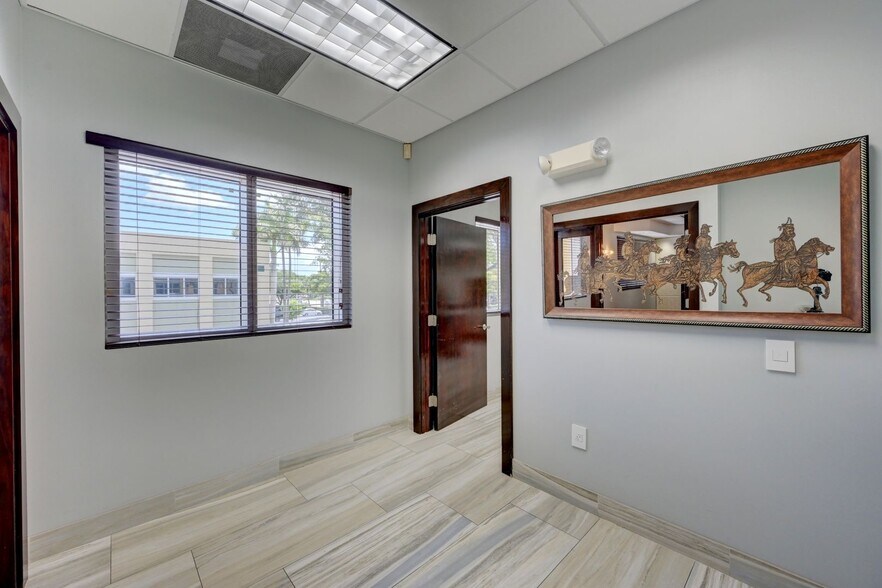 More Photos Of 2957 W Cypress Creek Rd, Fort Lauderdale Office For Sale