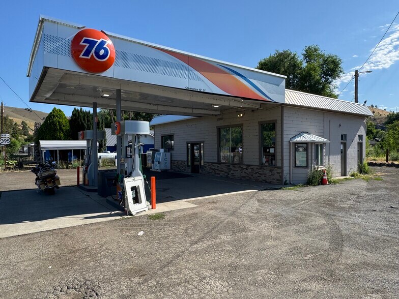 More Photos Of 150 Mountain Blvd, Mount Vernon Service Station For Sale