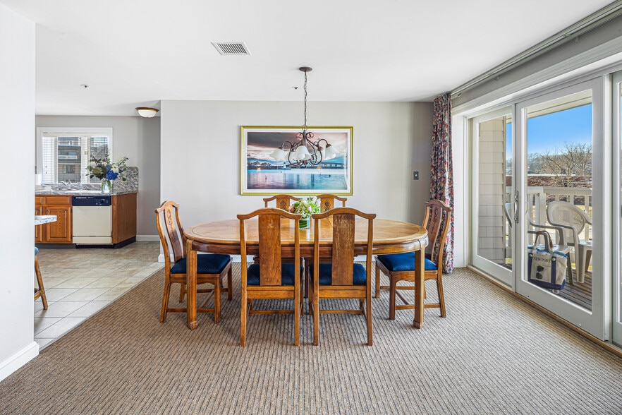 More Photos Of 551 Thames St, Newport Hotel For Sale