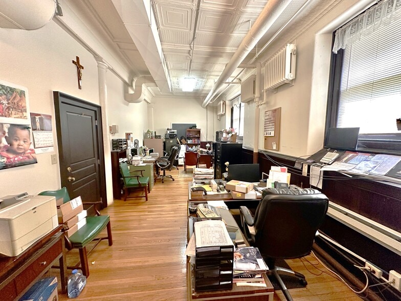 More Photos Of 4103 Old York Rd, Baltimore Specialty For Sale