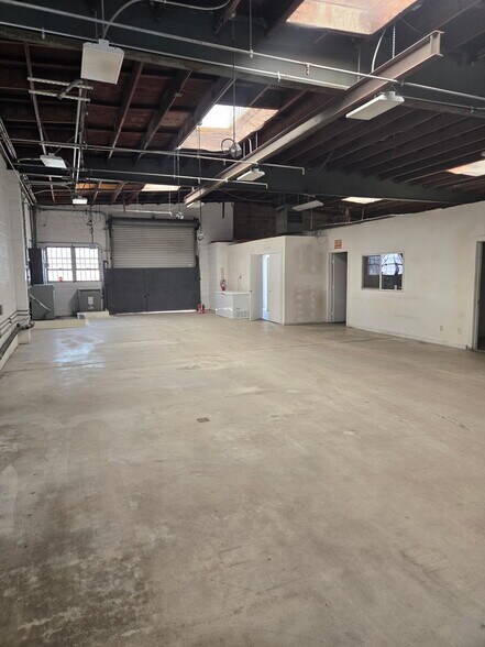 More Photos Of 147 W 155th St, Gardena Light Manufacturing For Lease