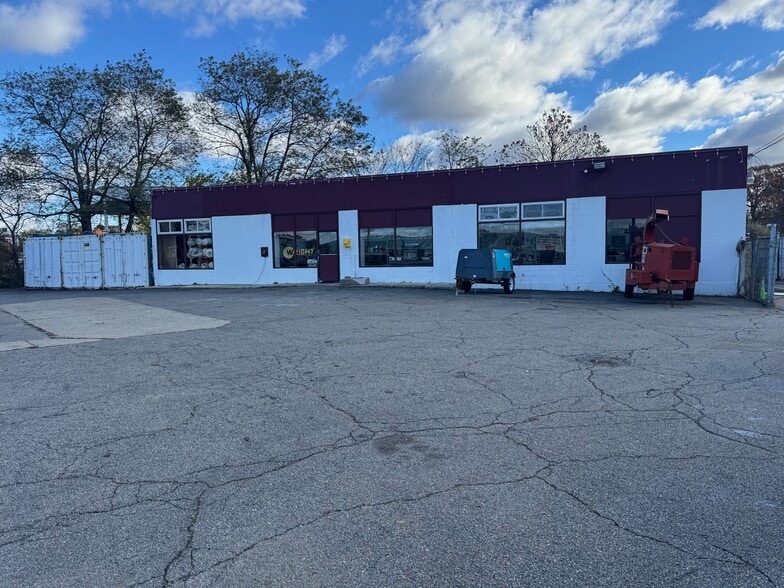 More Photos Of 924 Boston Providence Tpke, Norwood General Retail For Sale