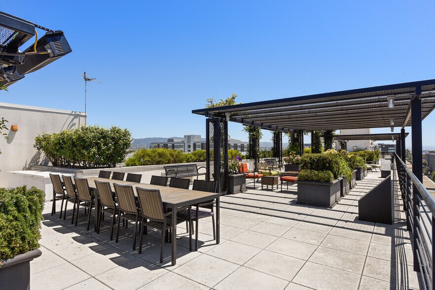 More Photos Of 288 3rd St, Oakland Apartments For Sale