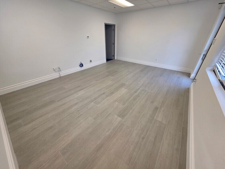 More Photos Of 600 Capital St, Jupiter Unknown For Lease