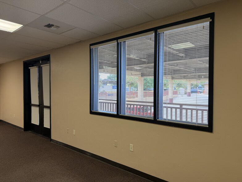More Photos Of 1414 E F St, Oakdale Office For Sale
