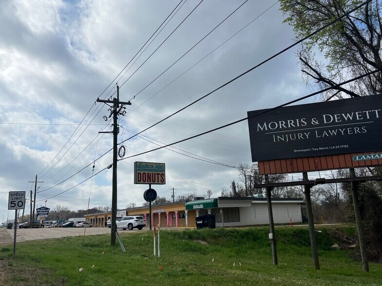 More Photos Of 3143-3161 N Market St, Shreveport, Ln, Shreveport Storefront For Sale