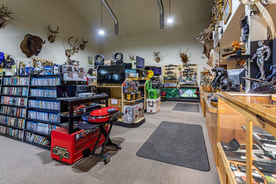 More Photos Of 1300 Clark Fork Dr, Missoula Freestanding For Sale