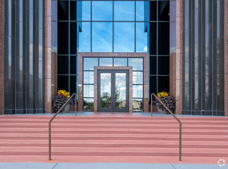 More Photos Of 1550 Utica Ave S, Saint Louis Park Office For Lease