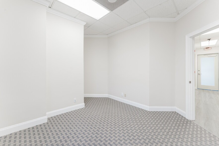 More Photos Of 299 W Camino Gardens Blvd, Boca Raton Office For Lease