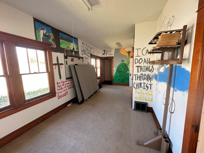 More Photos Of 26121 Frederick Rd, Clarksburg Specialty For Sale