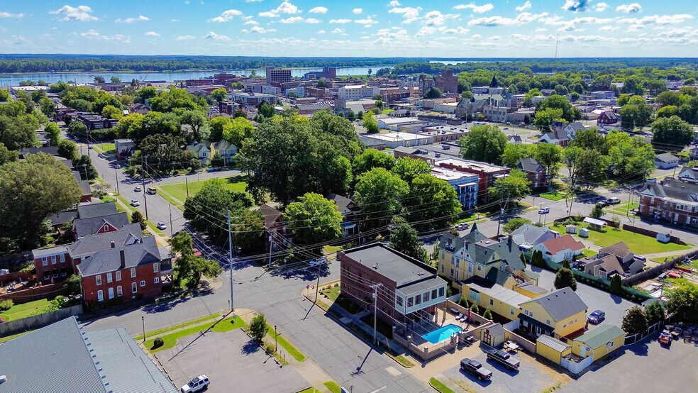More Photos Of 333 N 9th St, Paducah Storefront Retail Residential For Sale
