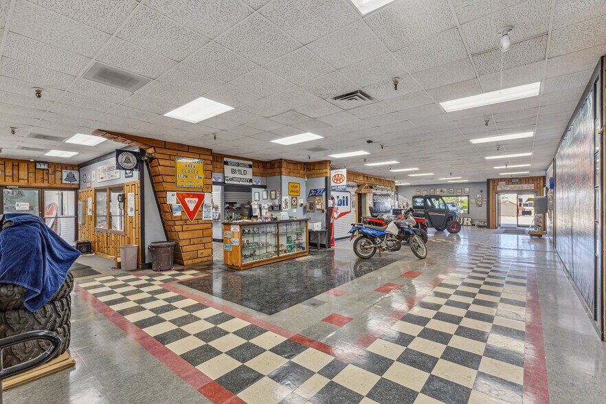 More Photos Of 417 24th St SW, Jamestown General Retail For Sale