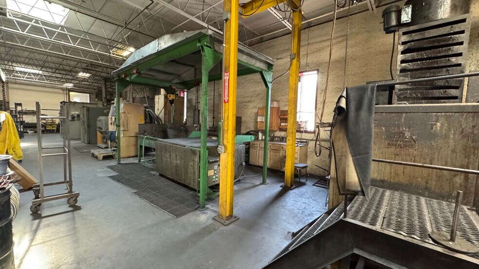 More Photos Of 231 Moorestown Dr, Bath Manufacturing For Sale