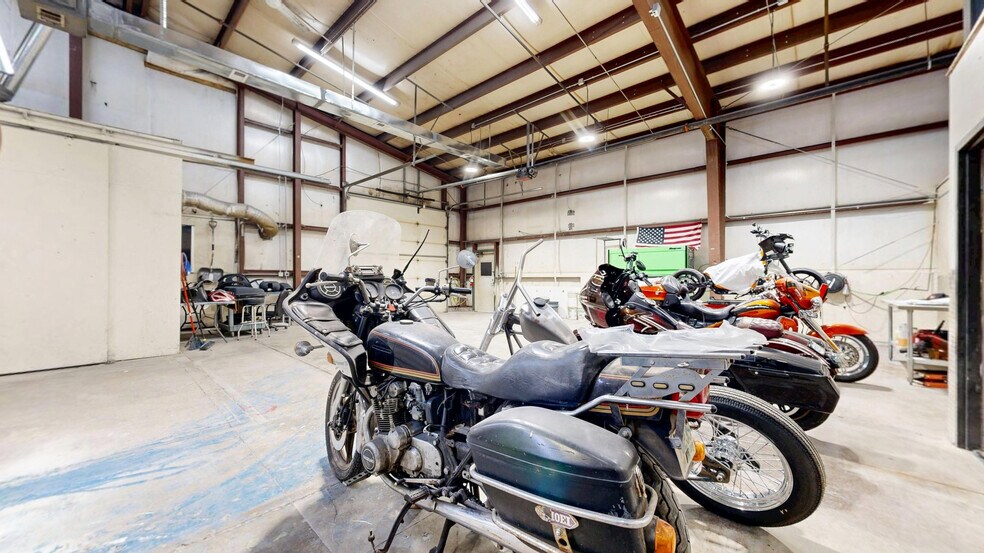 More Photos Of 8017 S 1st St, Wellington Warehouse For Sale