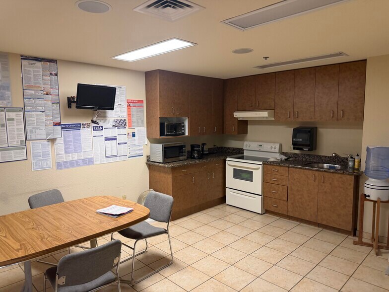 More Photos Of 3725 Union Ave, San Jose Storefront Retail Office For Lease