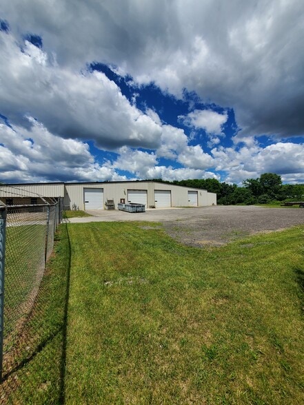 More Photos Of 2998 Paul Dr, Elkhart Manufacturing For Lease