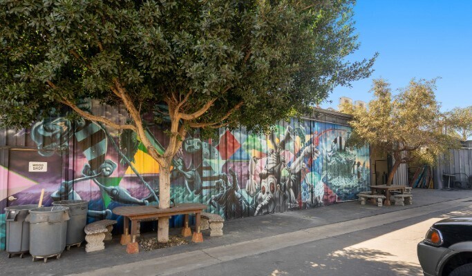 More Photos Of 3461 E 26th St, Los Angeles Manufacturing For Sale