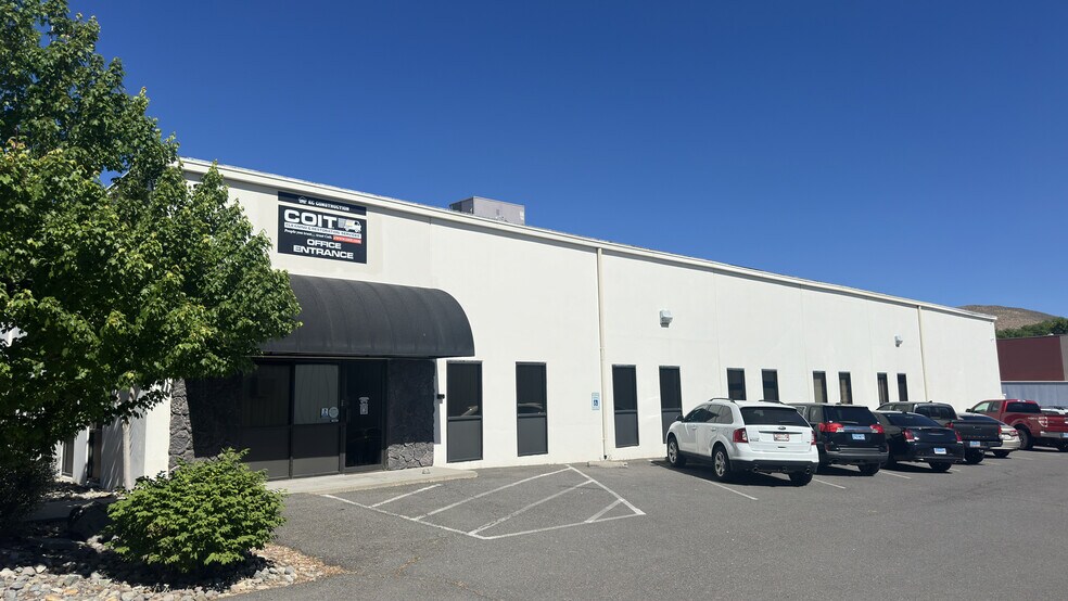 More Photos Of 105 E Parr Blvd, Reno Warehouse For Lease