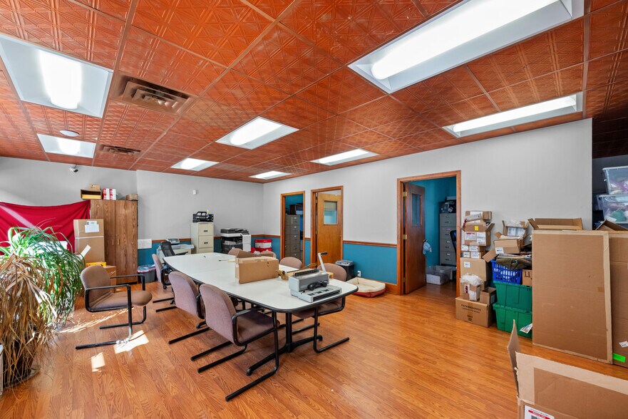 More Photos Of 61 Vine St, Gallipolis Storefront For Sale