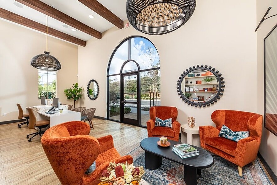 More Photos Of 12849 Poway Rd, Poway Unknown For Lease