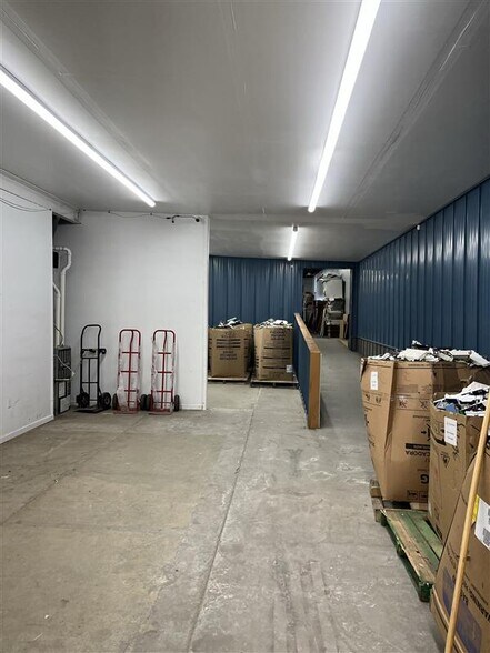 More Photos Of 1623-1635 Chicago Dr SW, Grand Rapids Freestanding For Lease