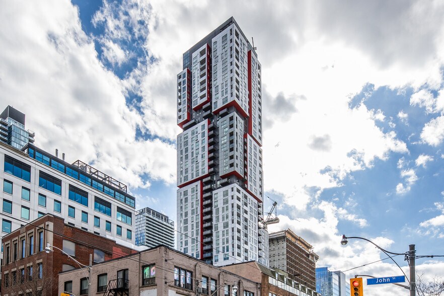 More Photos Of 310-318 Richmond St W, Toronto Apartments For Lease
