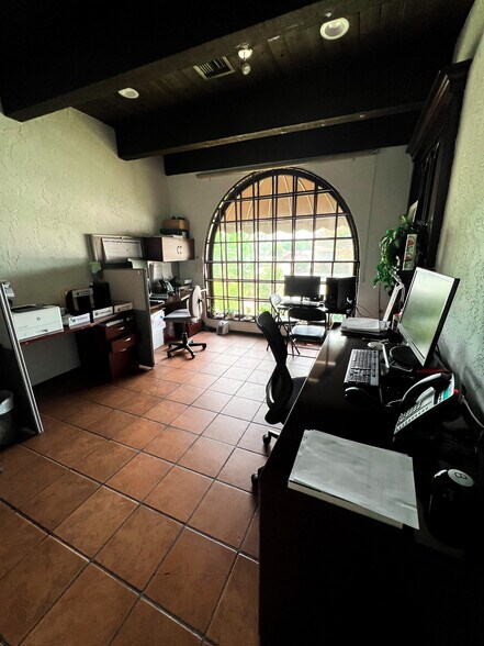 More Photos Of 623 W La Habra Blvd, La Habra Medical For Sale