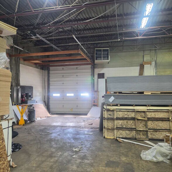 More Photos Of 1015 Pennsylvania Ave, Linden Manufacturing For Sale