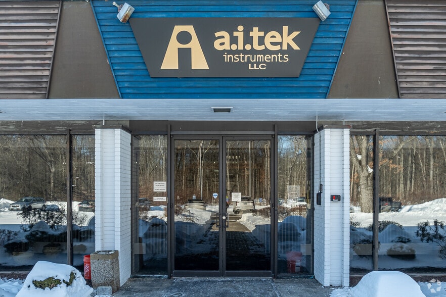 More Photos Of 150 Knotter Dr, Cheshire Manufacturing For Sale