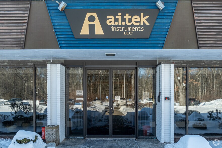 More Photos Of 150 Knotter Dr, Cheshire Manufacturing For Sale